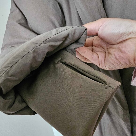 GAP Big Puff Coat - Like New Condition - Picture 11 of 13